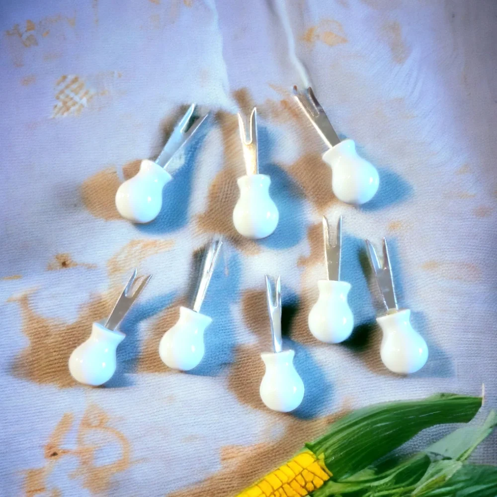 VTG 8 PORCELAIN STAINLESS STEEL CORN COB HOLDER COCKTAIL FORKS/4 PORCELAIN TRAYS